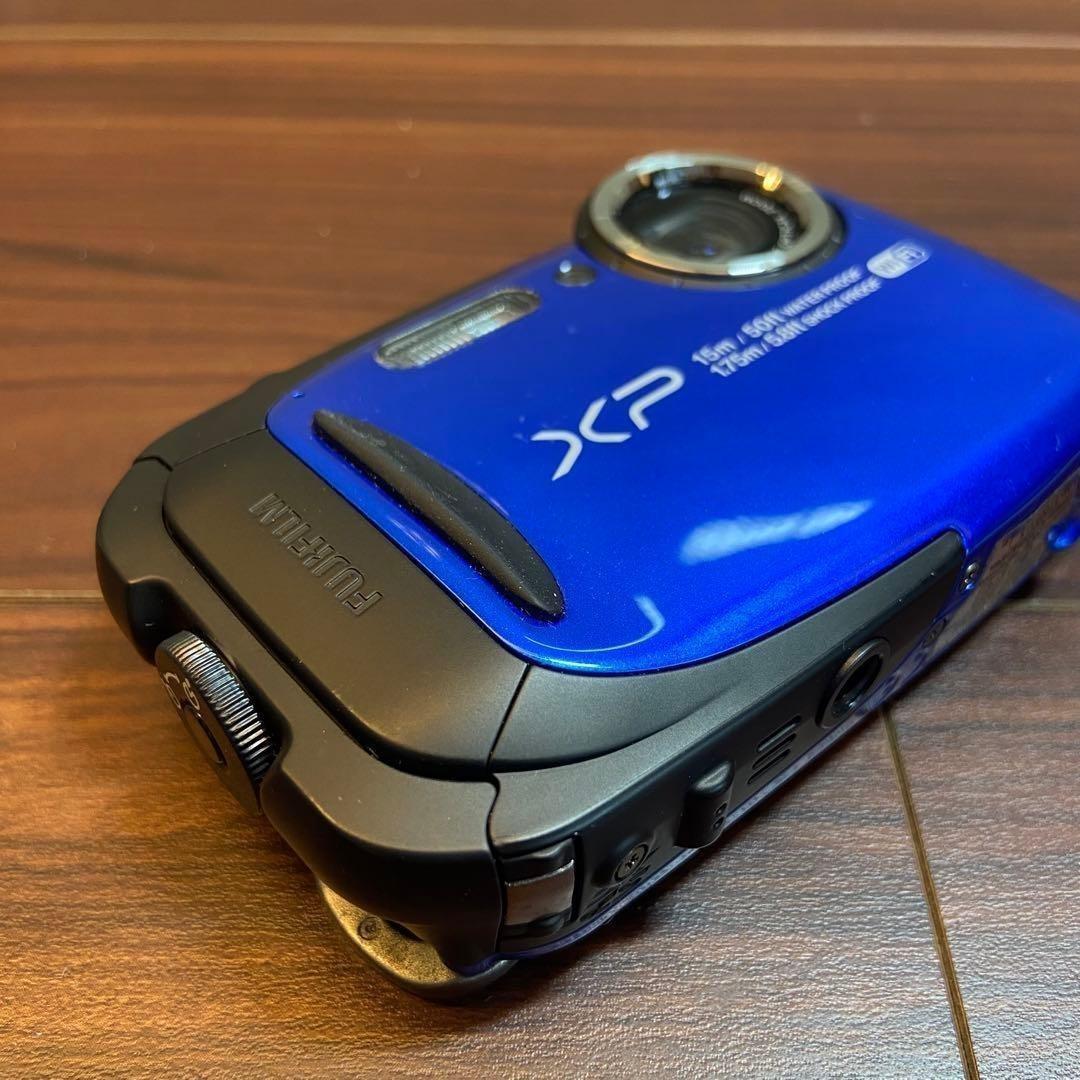 FUJI FILM FinePix XP80 デジカメ ほぼ新品 4635