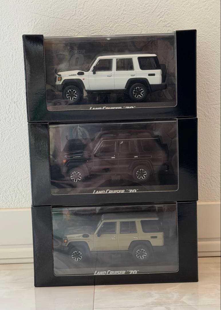 非売品！トヨタ、ランドクルーザー70 ３台セット　ミニカー　模型　京商　1/43
