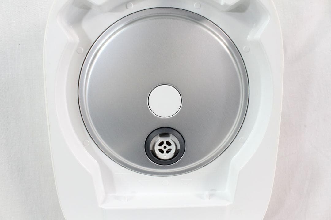送料込み★東芝☆IH炊飯器☆3合炊き☆備長炭ダイヤモンド釜☆