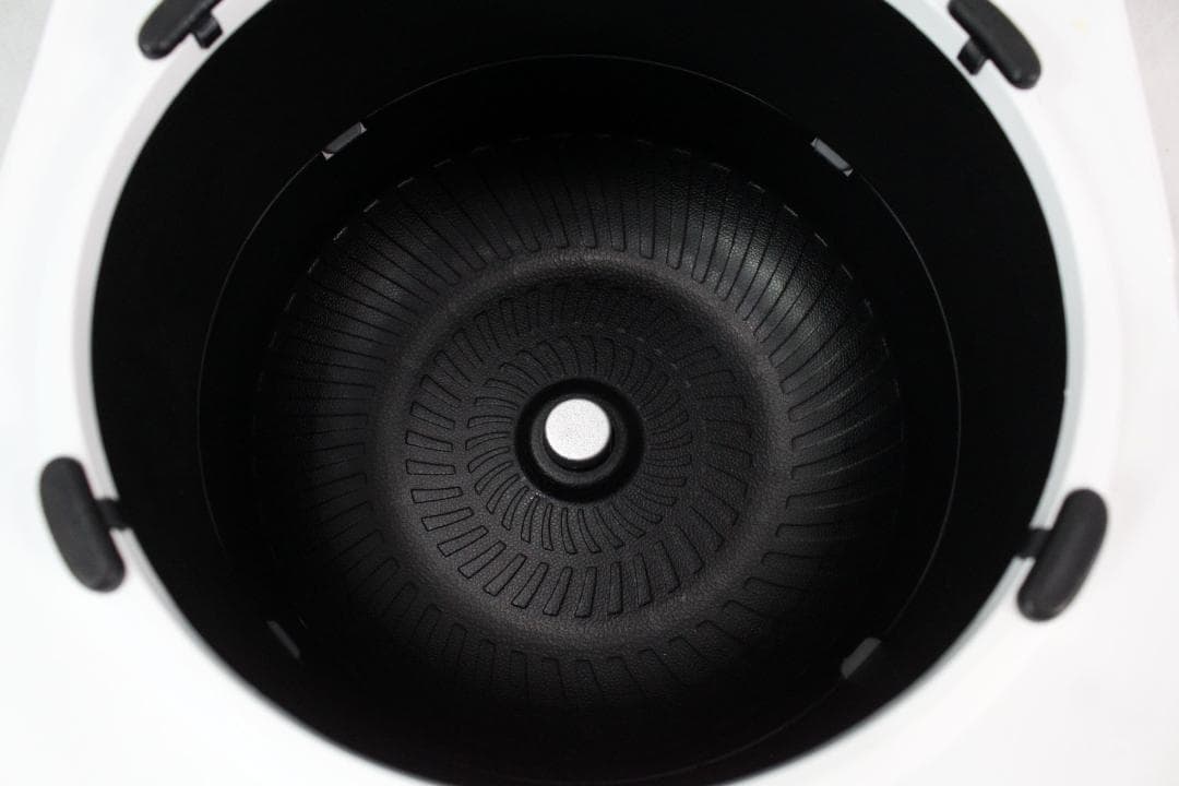 送料込み★東芝☆IH炊飯器☆3合炊き☆備長炭ダイヤモンド釜☆