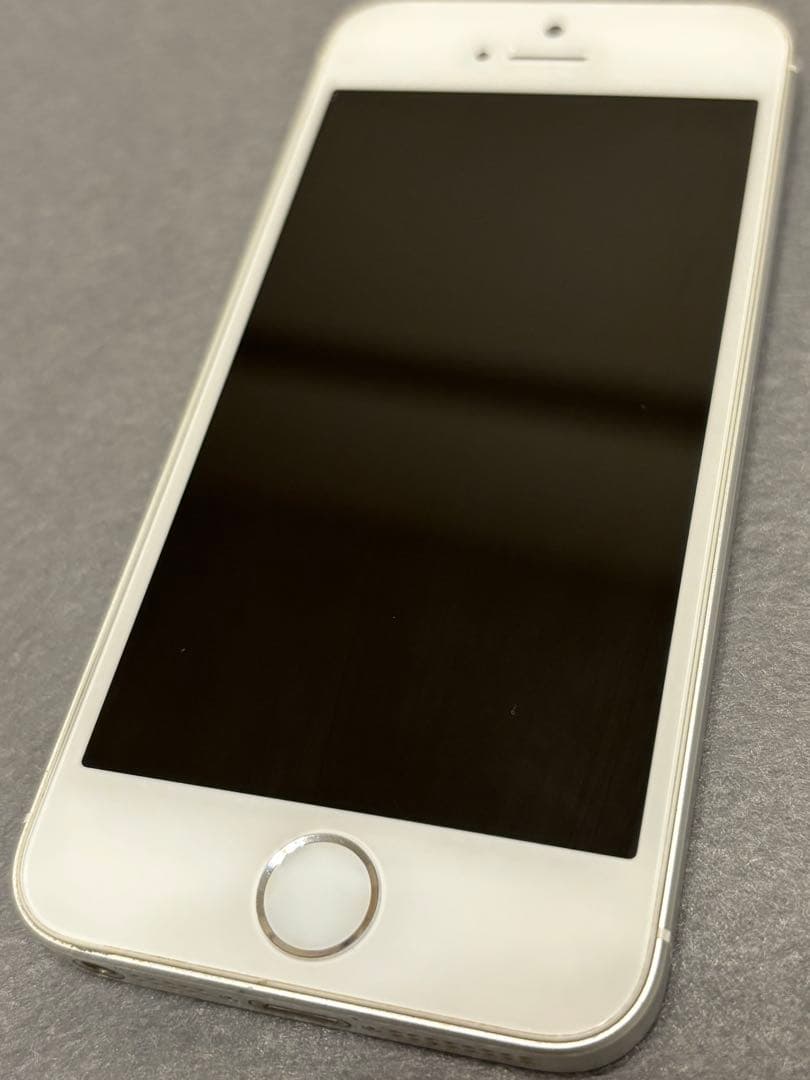 ら*ん様 iPhone SE 初代　SIMフリー