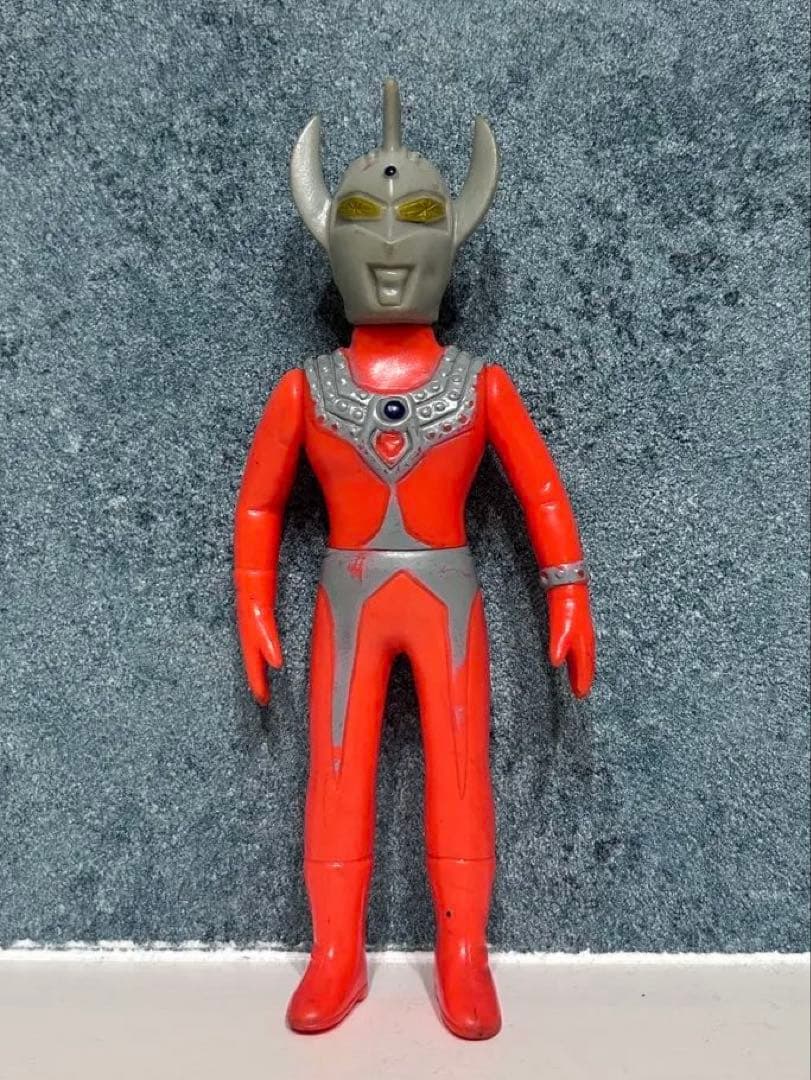 タケミ ウルトラセブン フィギュア 15.5cm