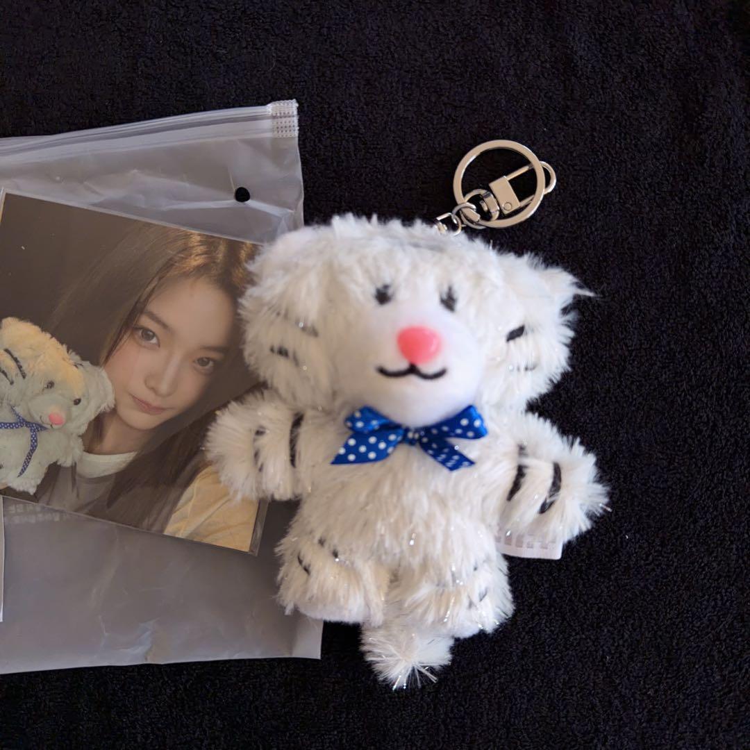 ILLIT キーリング 1周年記念 イロハ　 ぬいぐるみ