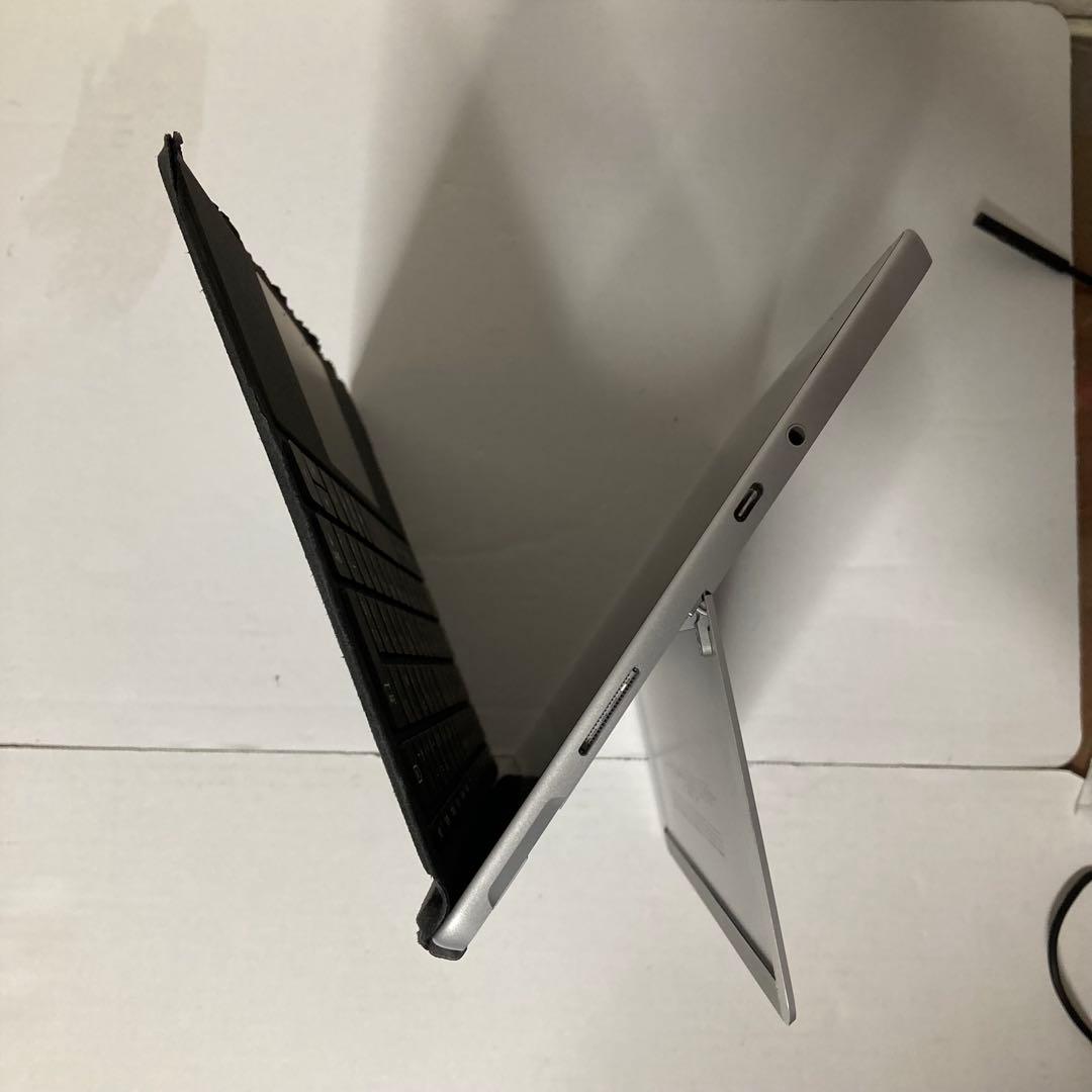 Windowsタブレット本体 Surface Go/128GB SSD/8GB RAM/4415Y