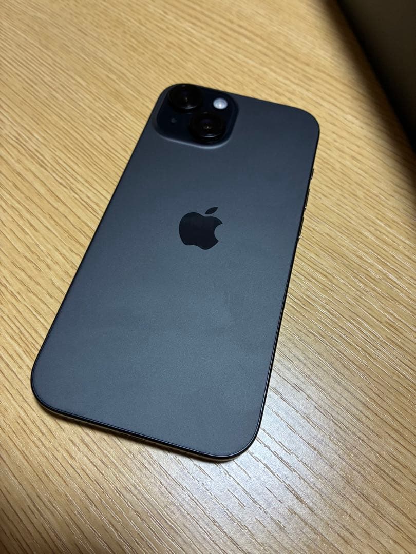 【最終値下げ】美品✨️iPhone15 256GB Blackフロントフィルム付