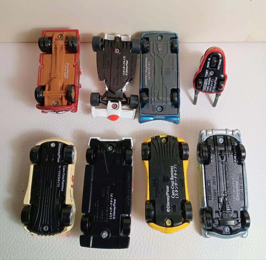 トミカディズニーカーズ8台