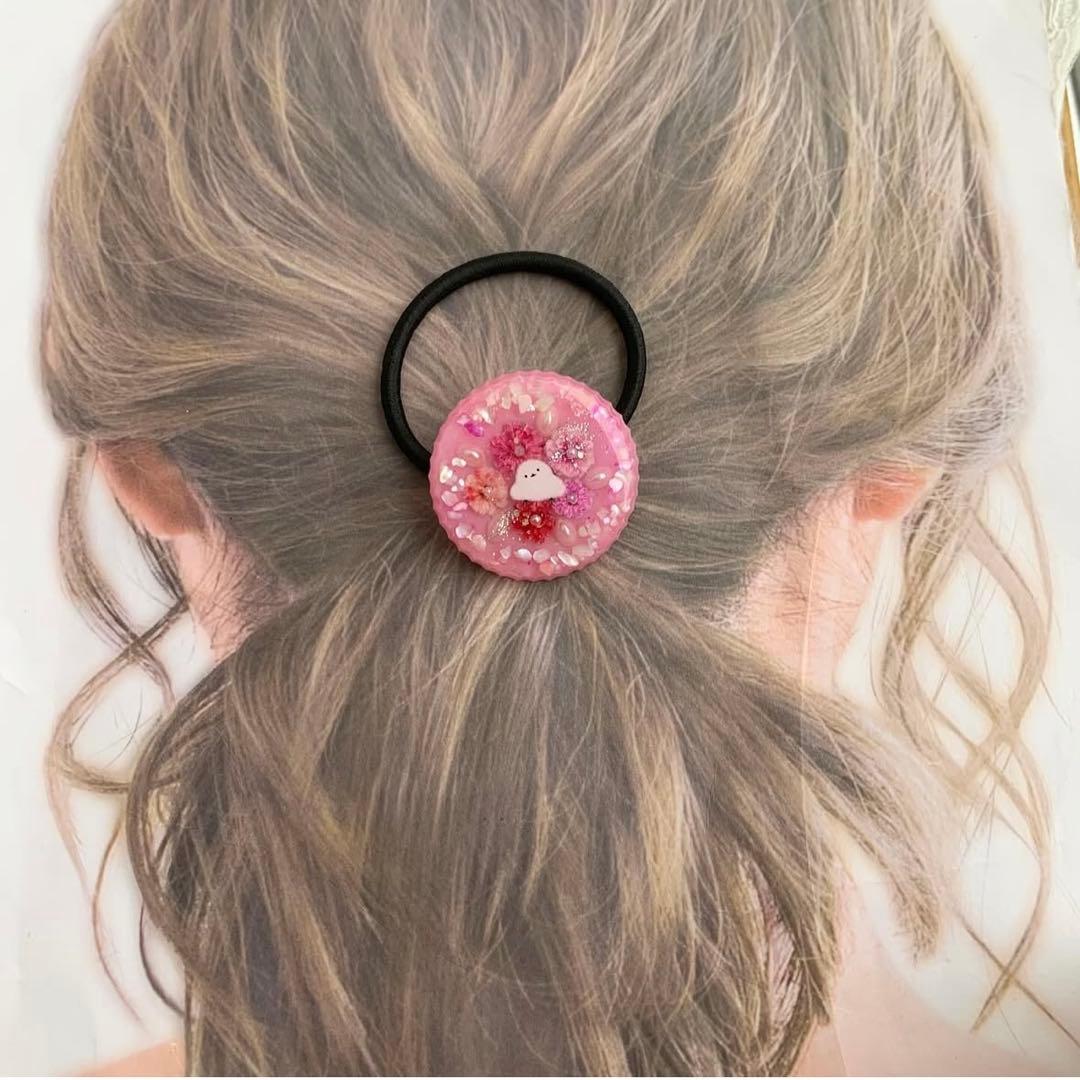 【3668】難あり・シマエナガ ピンクラウンドヘアゴム ピンク系のかすみ草