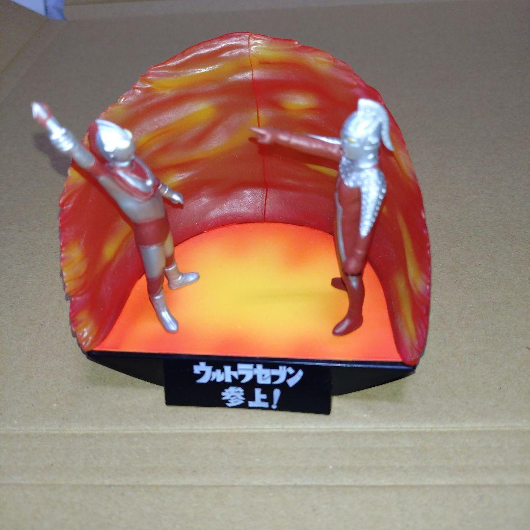 怪獣名鑑　12種　怪獣戯画　2種　合計14種