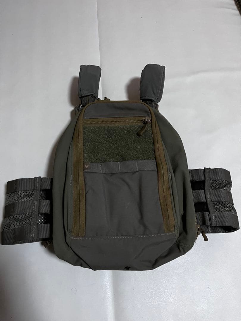実物　ベロシティーシステムズ スカラベLT レンジャーグリーン S/Mサイズ