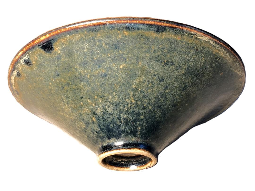 【 禾目天目平茶碗 】　薄胎土　骨董