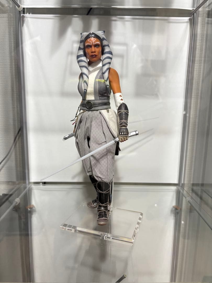 ホットトイズ 1/6 スター・ウォーズ：アソーカ アソーカ・タノ TMS118