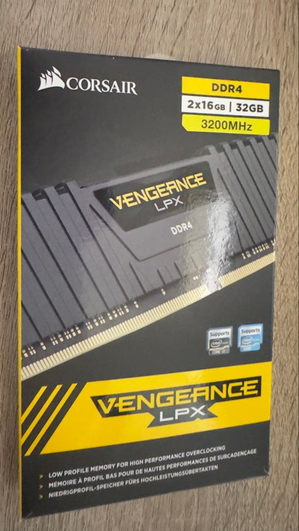 メモリー CORSAIR DDR4 32GB（16G×2）3200MHz