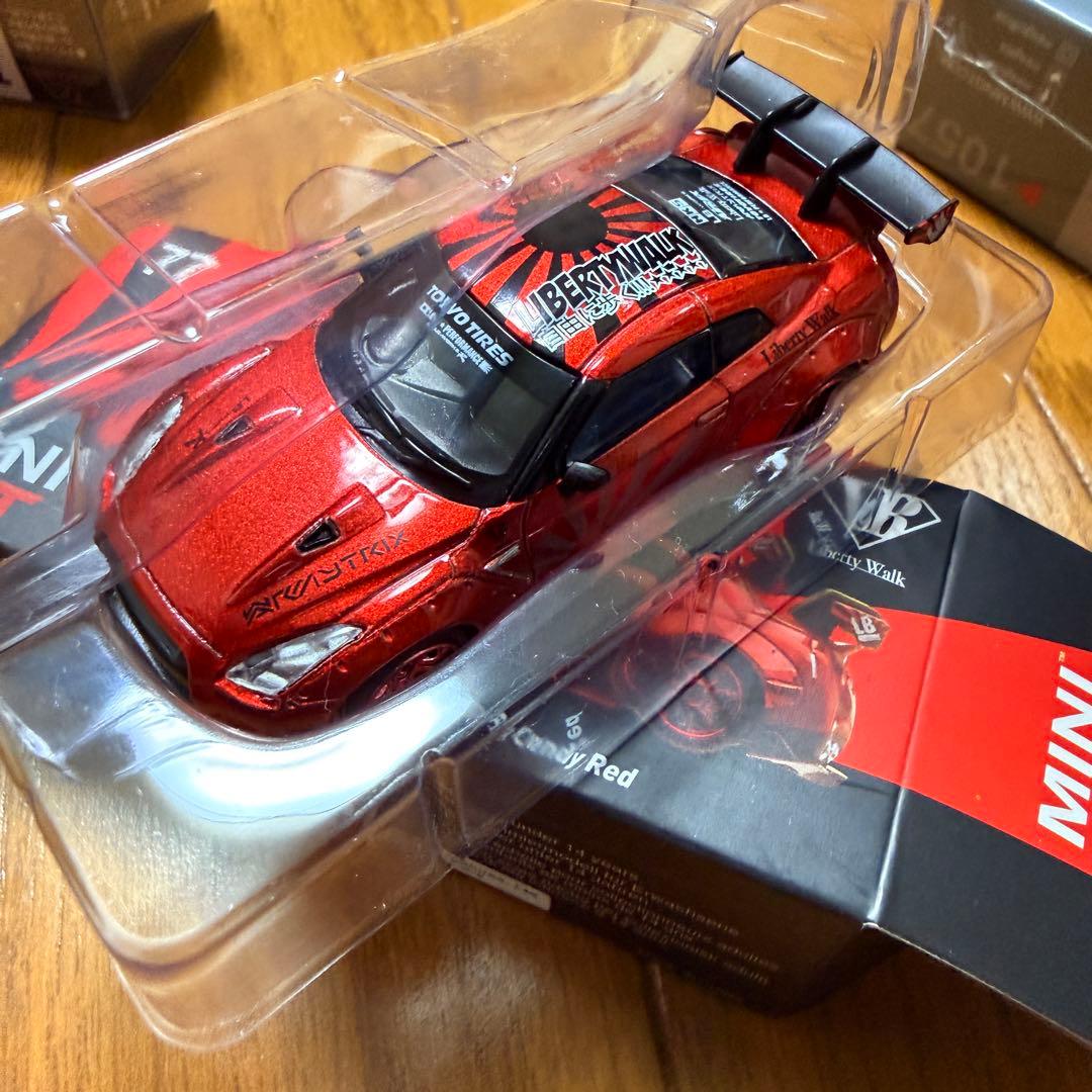ミニカー Mini gt LIBERTY WALK Nissan GT-R