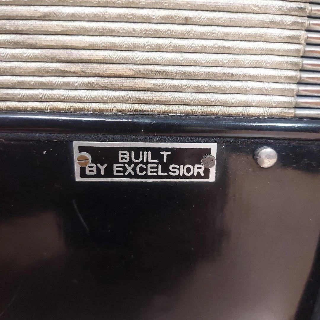 EXCELSIOR　イタリア製 アコーディオン　型番は不明　ソフトケース付き