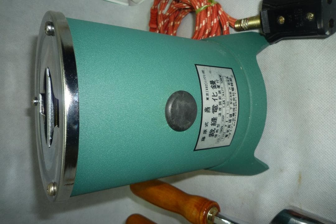5月6日まてお値引き中　展示未使用品　ハタミシン 和裁こて 和裁コテ　鏝２本付