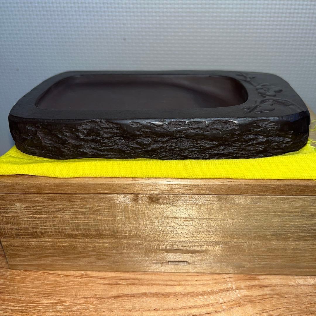 ⭕️赤間硯　梅花彫刻野面硯　下井百合昭　昭竜山作　女性好み作品　姿美しい