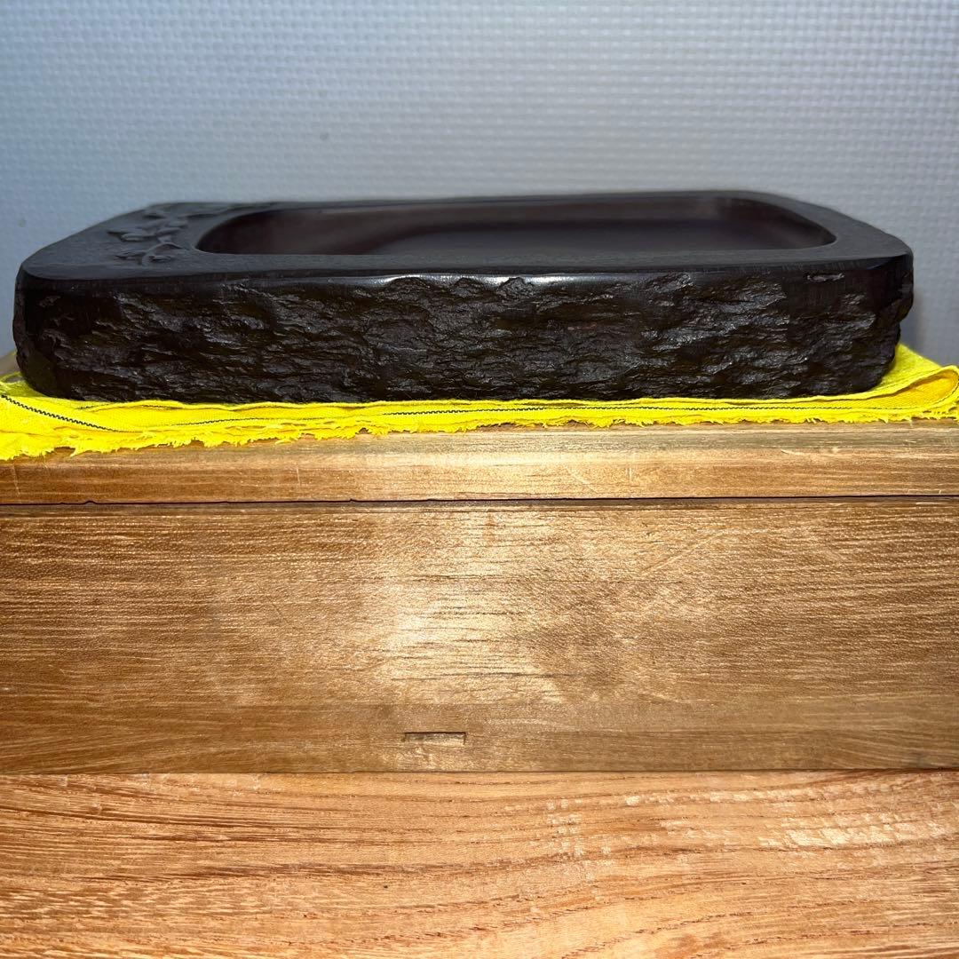 ⭕️赤間硯　梅花彫刻野面硯　下井百合昭　昭竜山作　女性好み作品　姿美しい