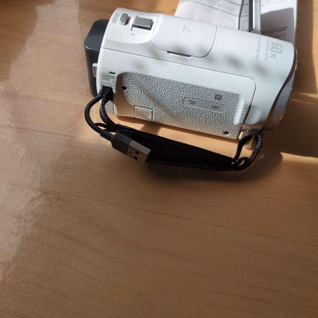SONY HDR-CX670 ホワイト ビデオカメラ 本体　充電池２個付き卒業式