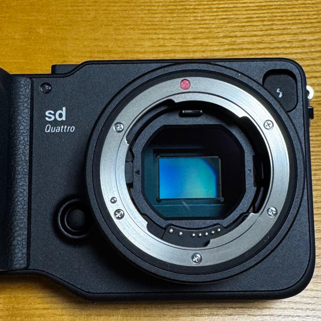 （極美品）SIGMA sd Quattro ボディ