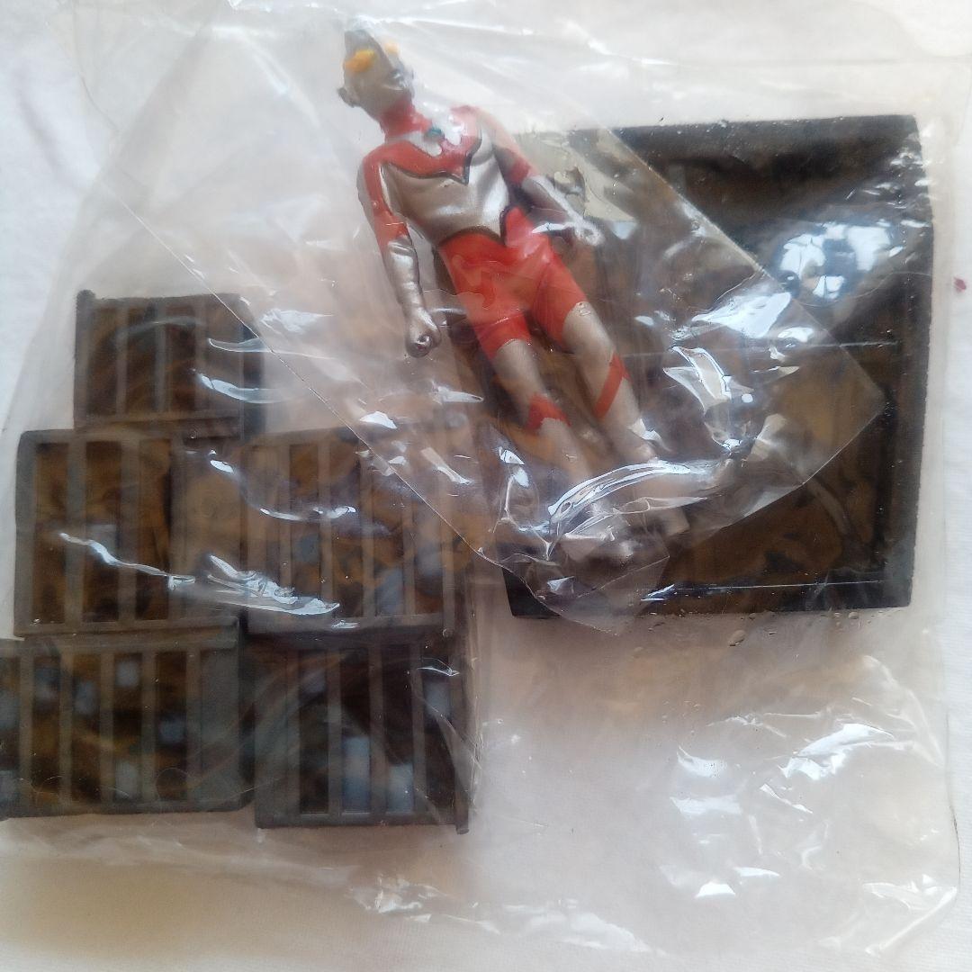 K*i様 ウルトラ怪獣名鑑など　まとめ③　10点　未開封