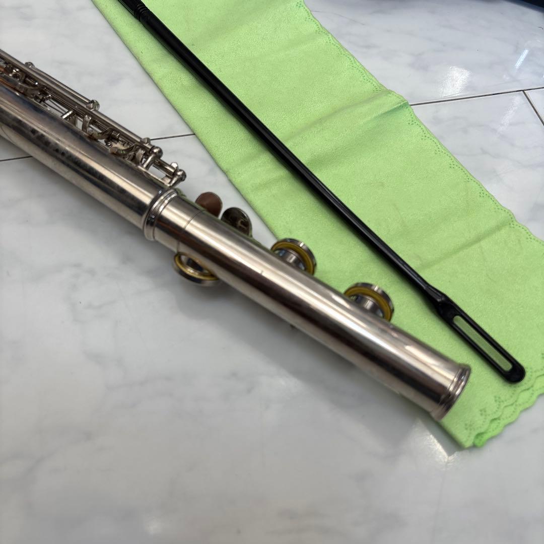 処分価格！Enhong製のフルートシルバー フルート本体ケース付き中古