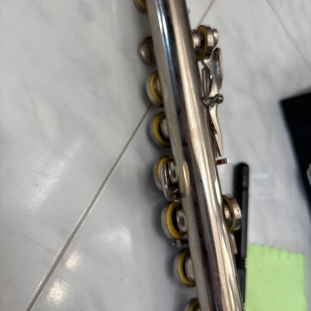 処分価格！Enhong製のフルートシルバー フルート本体ケース付き中古