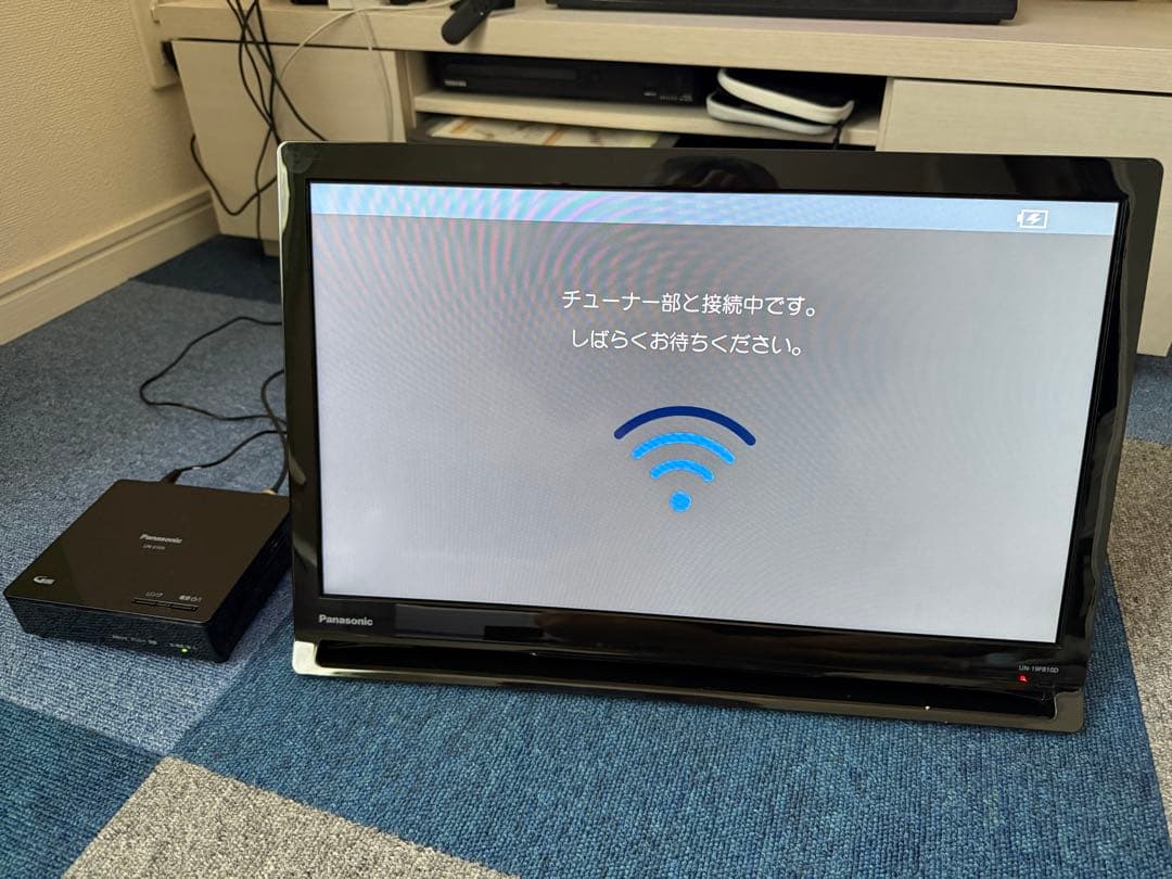 Panasonic VIERA 19インチ UN-19J10-K 本体