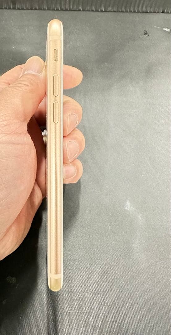 Apple iPhone 8 ゴールド本体 64GB ドコモ SIMフリー