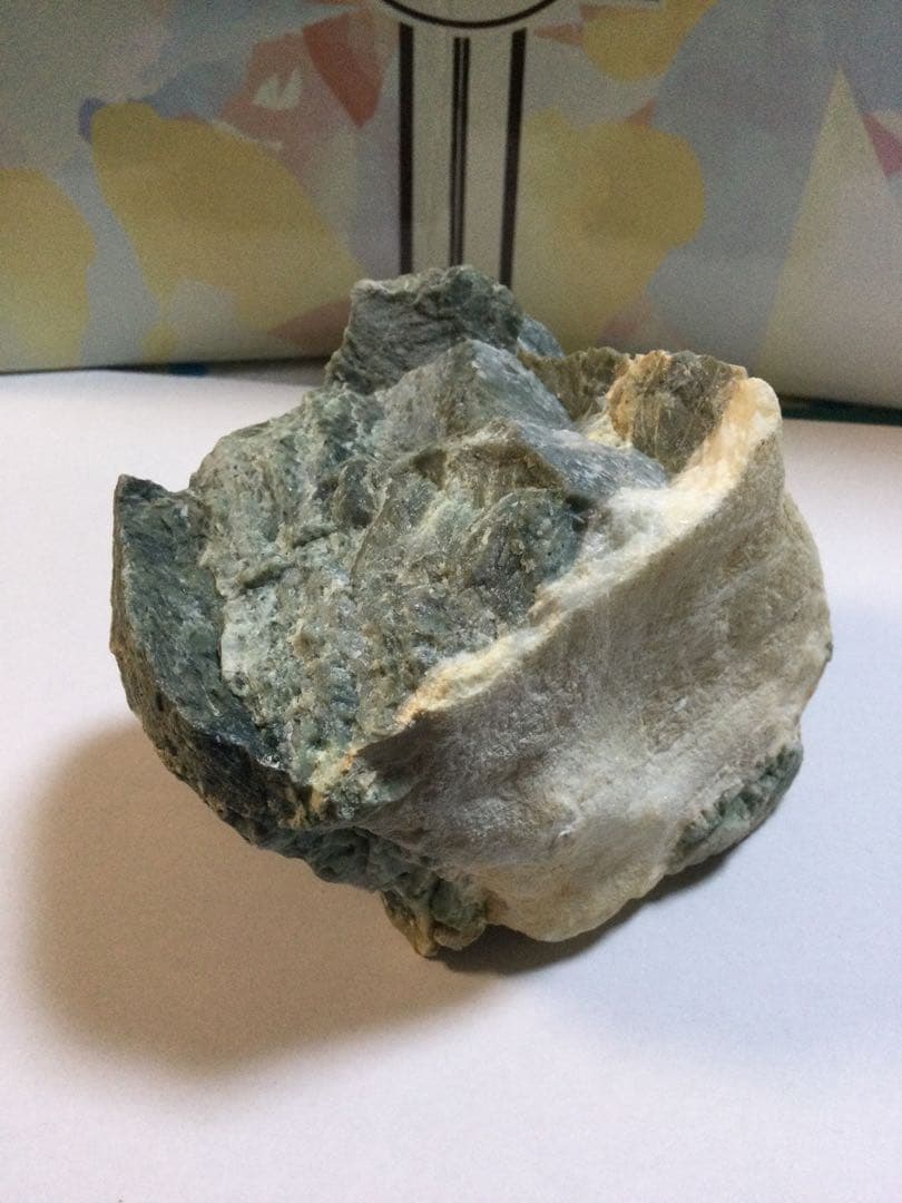 日高翡翠原石　996.5g 水晶　観賞石
