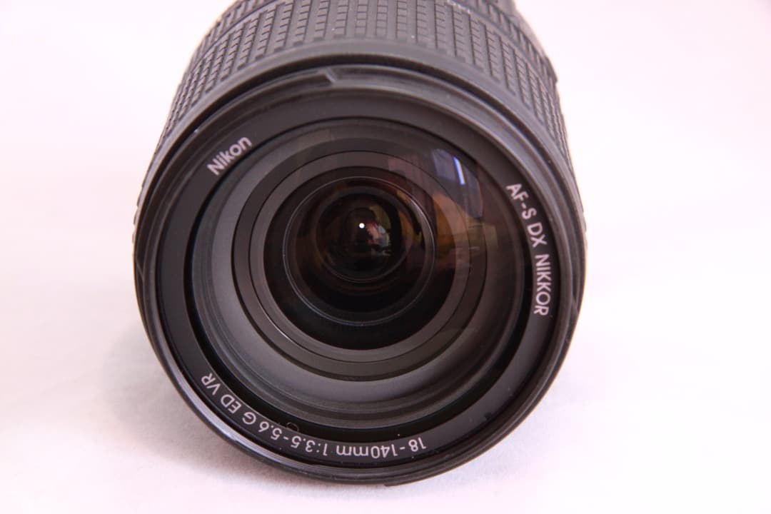 美品 Nikon D5600 デジタル一眼レフ　本体とレンズ2本、純正電池2個