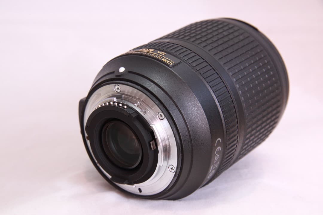 美品 Nikon D5600 デジタル一眼レフ　本体とレンズ2本、純正電池2個