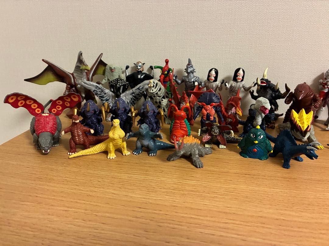 【中古】ウルトラマンシリーズ 怪獣フィギュアセット 約57体
