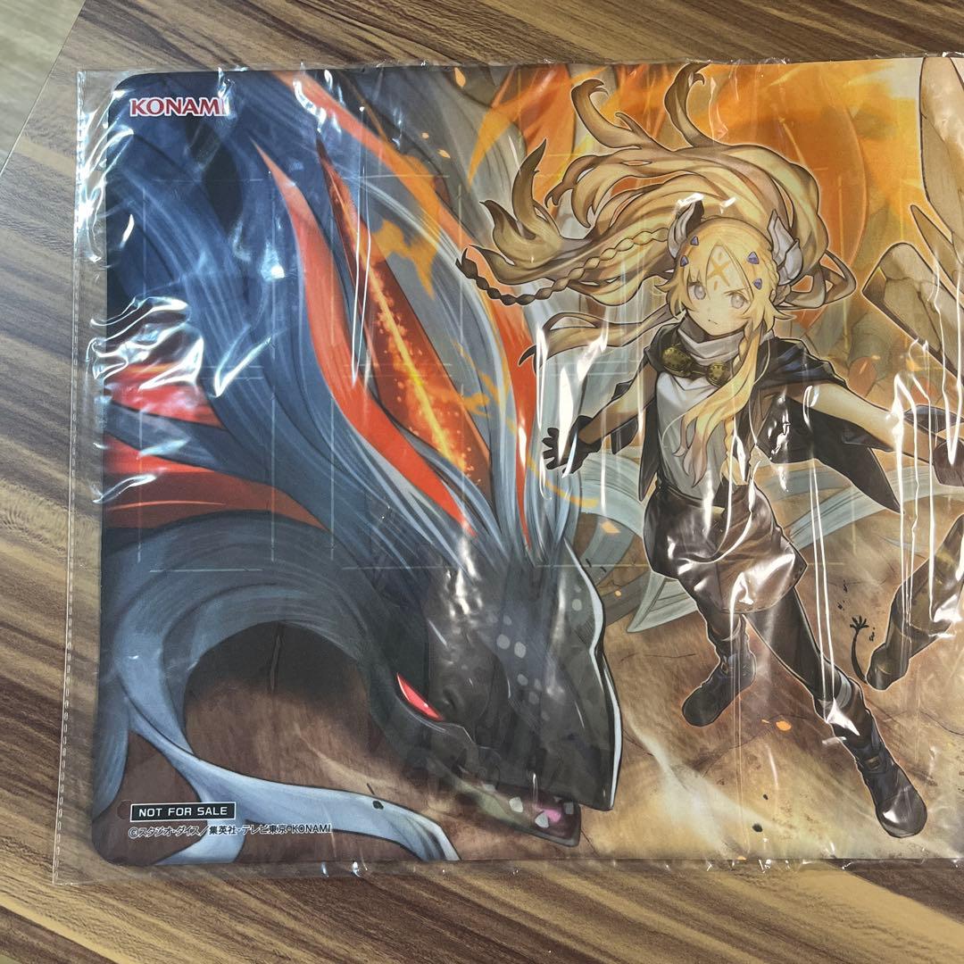 遊戯王　ラバー製デュエルフィールド 白の聖女エクレシア プレイマット 未開封