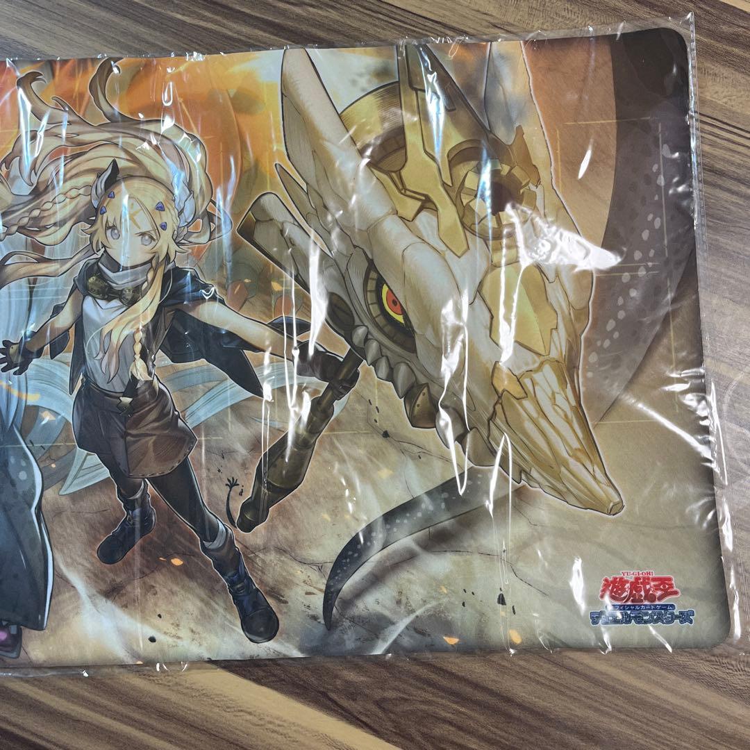 遊戯王　ラバー製デュエルフィールド 白の聖女エクレシア プレイマット 未開封