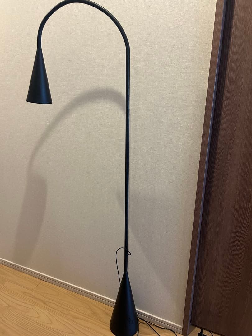 完売品　Tom Dixon フロアランプ IKEA DELAKTIG