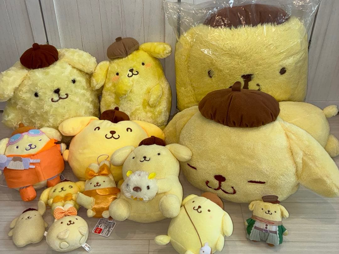 ポムポムプリンぬいぐるみマスコット12点セット。