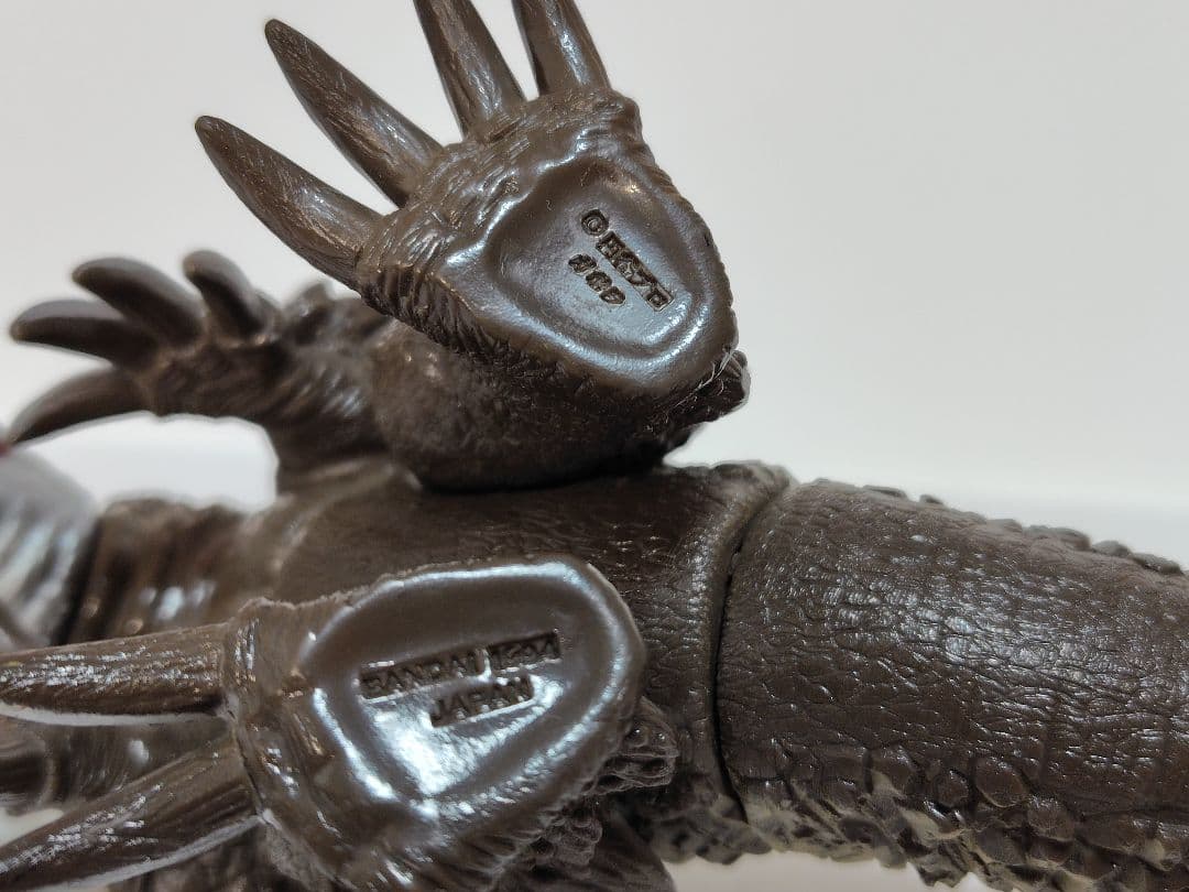 ​【日本製・硬質】ウルトラマンパワード 怪獣ソフビ 5体セット＋おまけ2体付