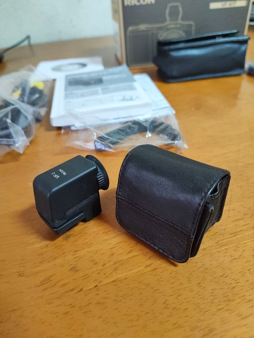 美品【RICOH】Caplio GX100 with VF-1 と LC-1付き