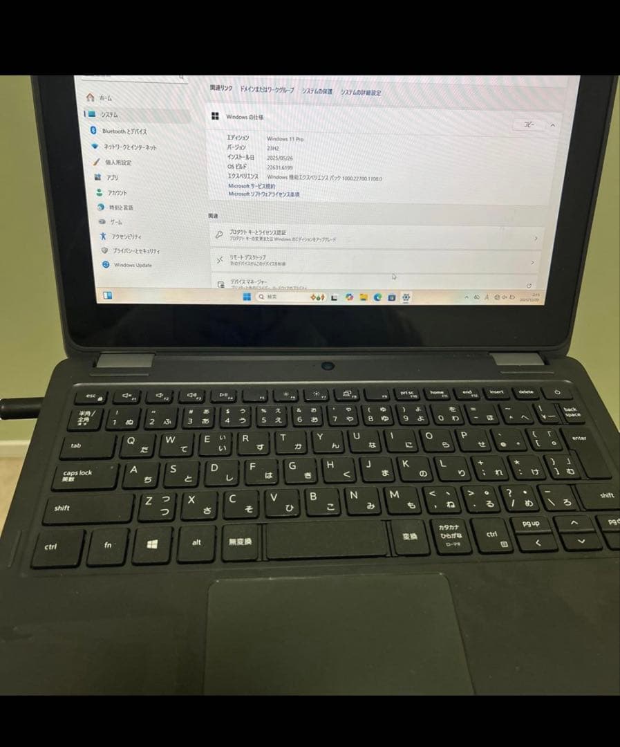 Dell Latitude. 11 WindowsノートPC ブラック