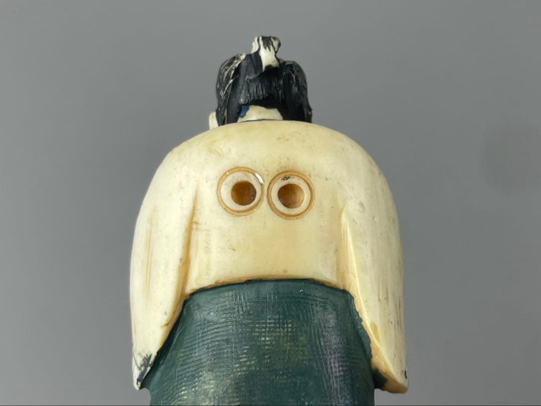 時代根付 マンモス牙製 作家物 中国美術 在銘 玉石？ 人物 男性