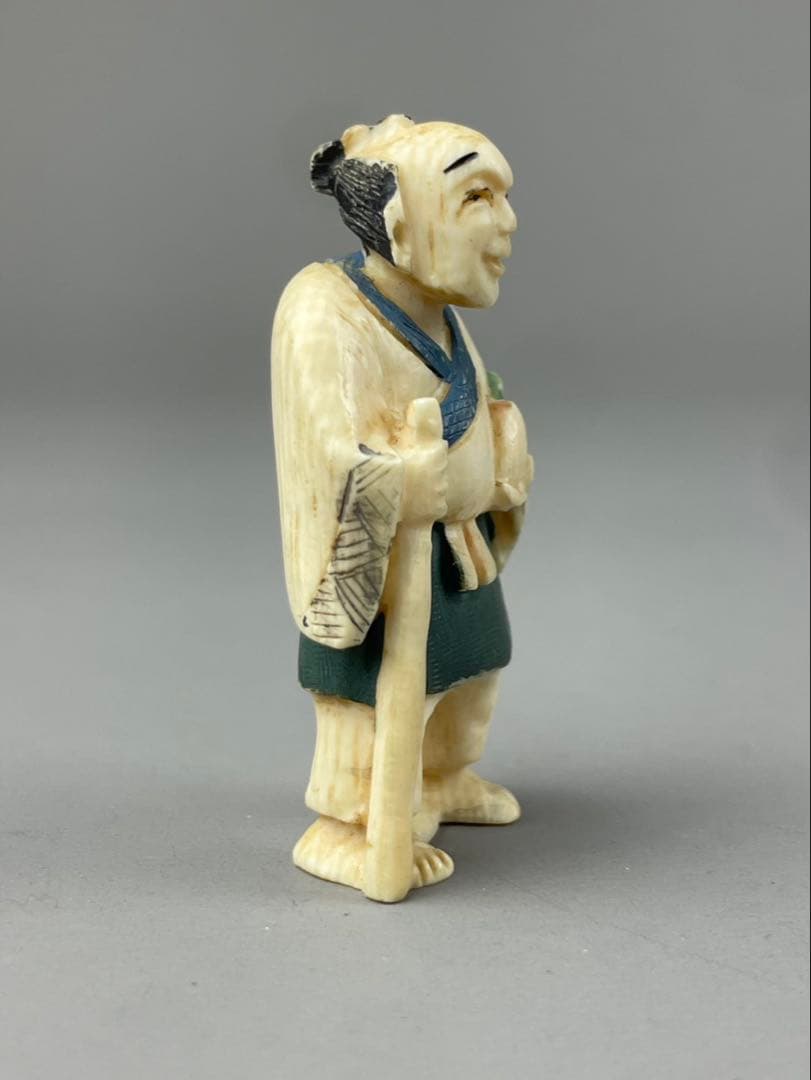 時代根付 マンモス牙製 作家物 中国美術 在銘 玉石？ 人物 男性
