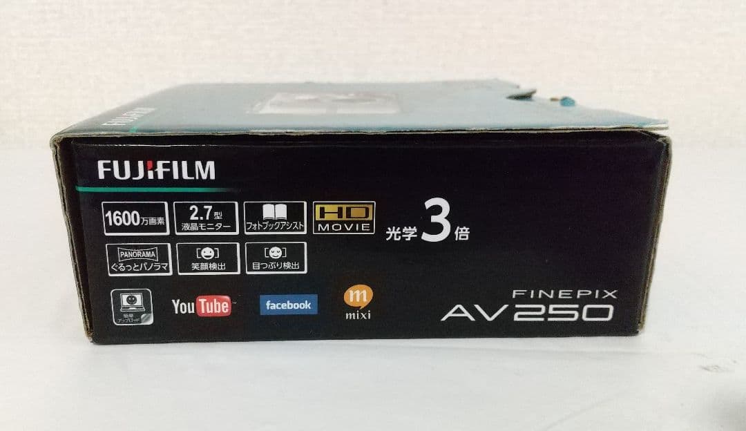 FUJIFILM FINEPIX AV250 コンパクトデジタルカメラ シルバー