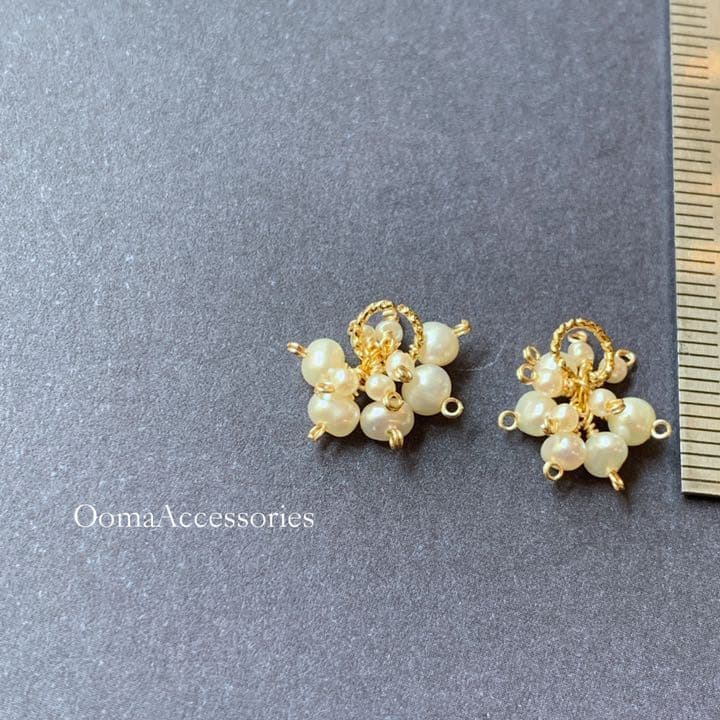 組み合わせを楽しめるピアスとチャーム7点セット