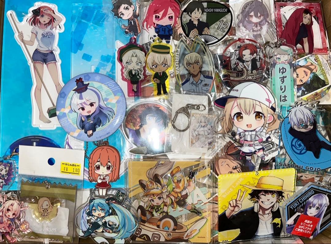 アニメグッズ キャラクターグッズ 小物 缶バッジ 700点以上 大量 まとめ売り