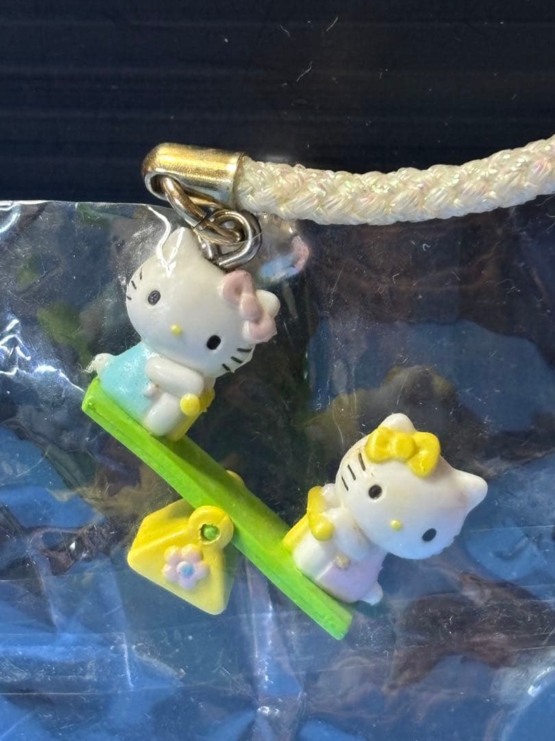 ご当地キティ　キティ　ミミィ　シーソー　根付け