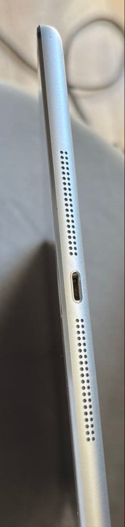 Apple iPad Air(第1世代) Wi-Fi シルバー 64GB