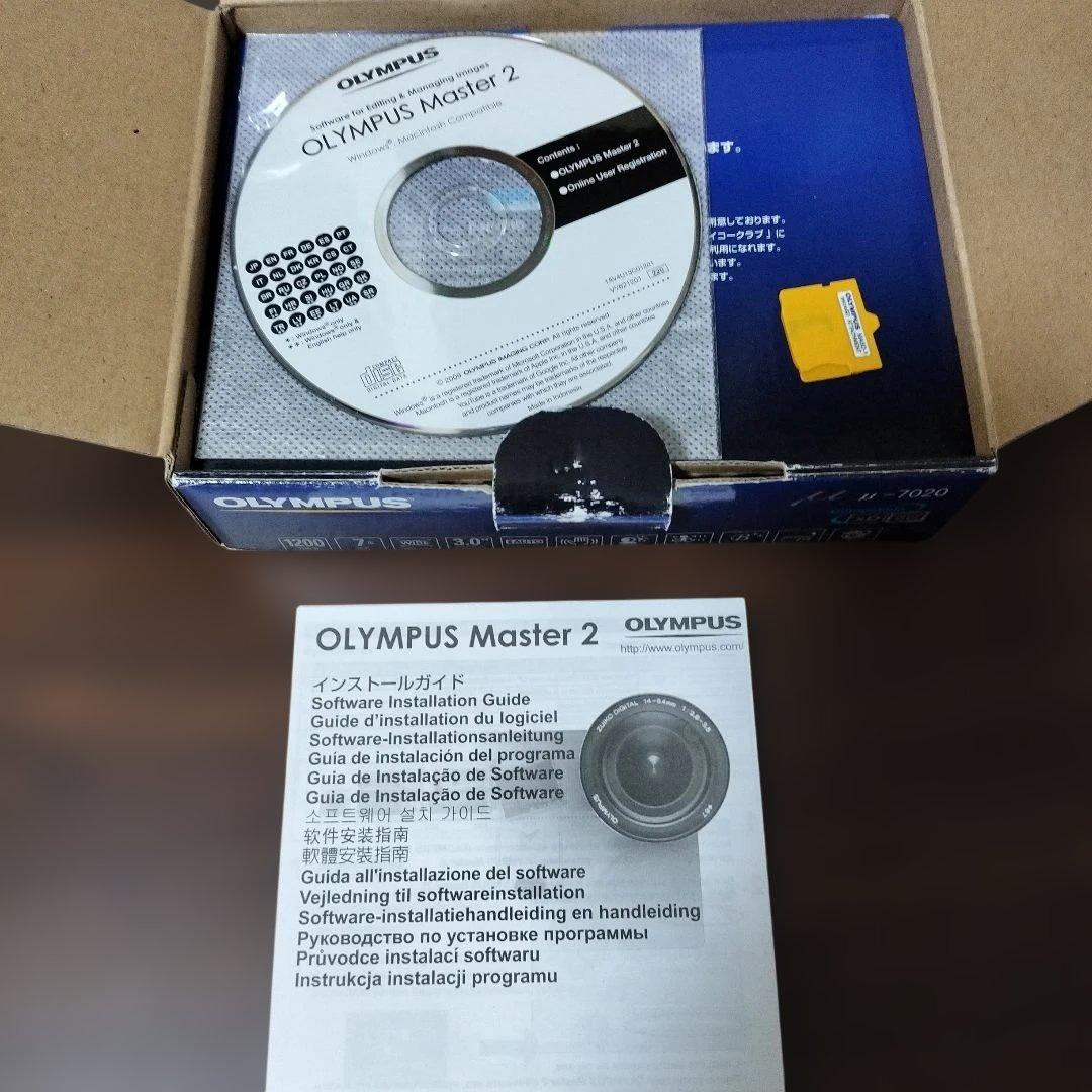 OLYMPUS μ-7020 コンパクトデジタルカメラ　コンデジ