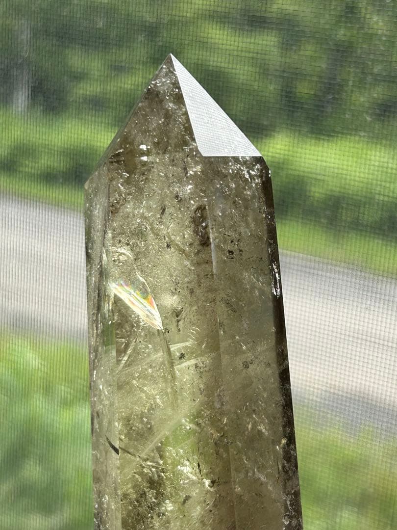 光を内包する景色 レインボー入り スモーキークォーツ ポイント