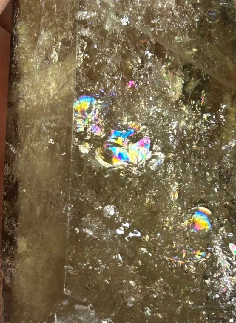 光を内包する景色 レインボー入り スモーキークォーツ ポイント