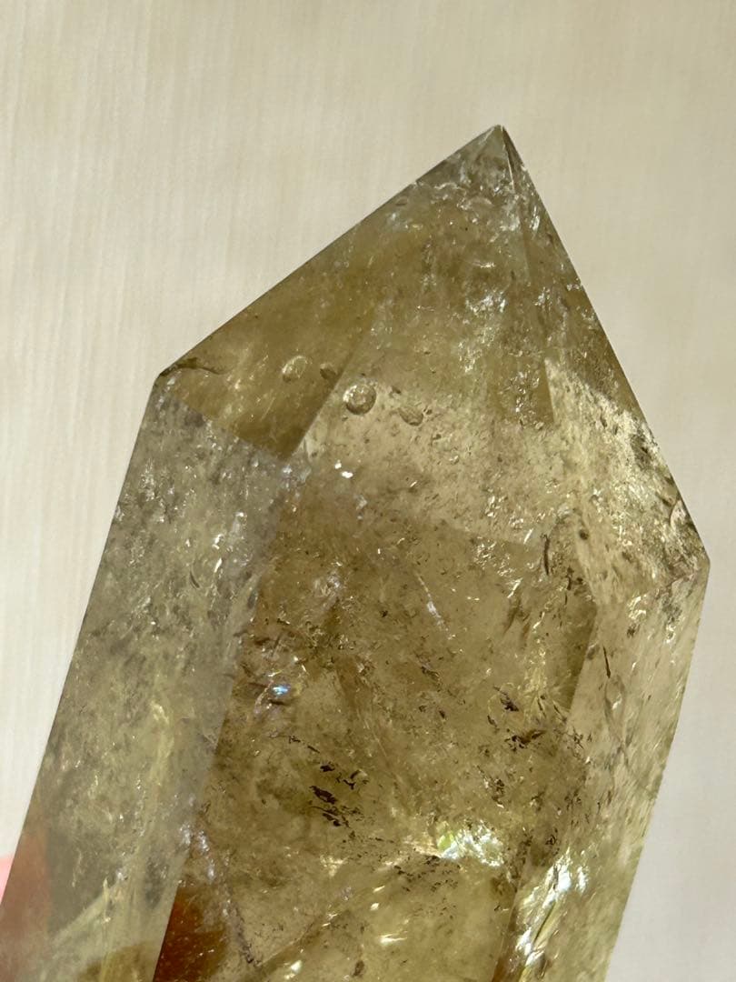 光を内包する景色 レインボー入り スモーキークォーツ ポイント